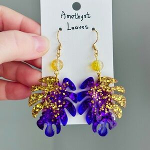 🔴 SOLD Monstera Leaf Earrings – Purple and Gold Glitter Resin Monstera Leave